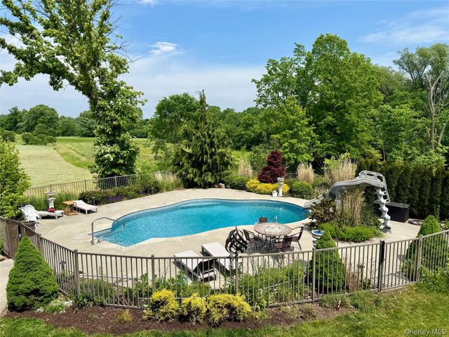 26 Bridle Lane, Chester, NY 10918