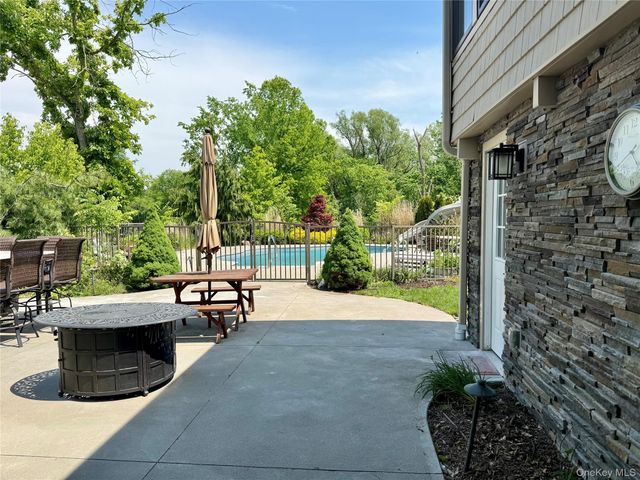 26 Bridle Lane, Chester, NY 10918