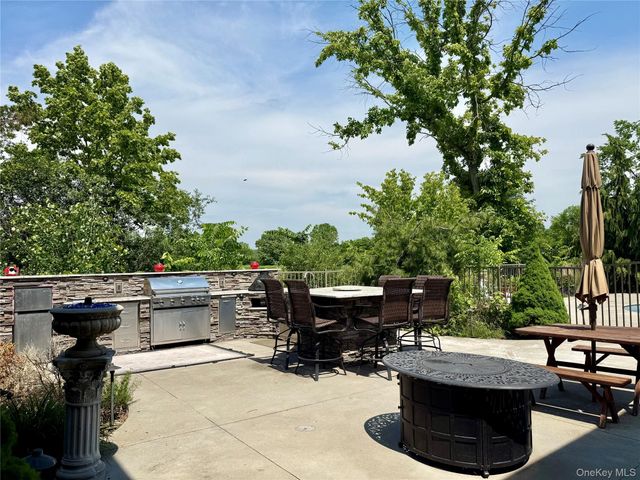 26 Bridle Lane, Chester, NY 10918