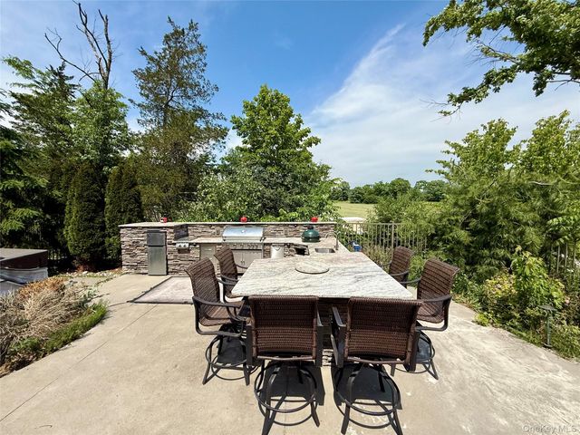 26 Bridle Lane, Chester, NY 10918