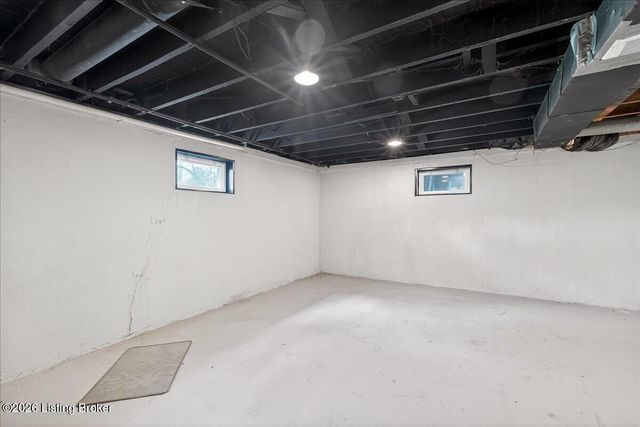 4730 Van Hoose Rd, Louisville, KY 40216