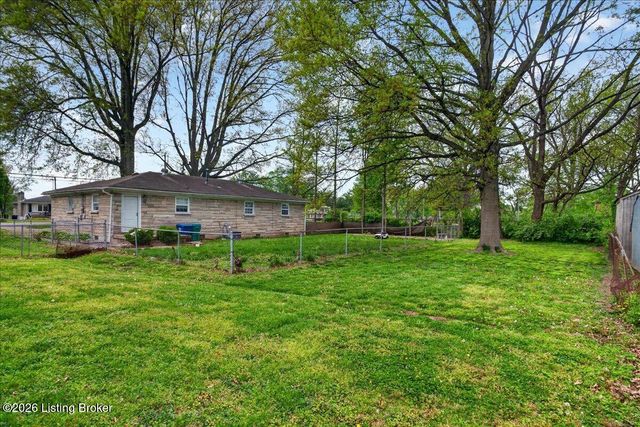 4730 Van Hoose Rd, Louisville, KY 40216