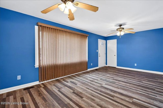 4730 Van Hoose Rd, Louisville, KY 40216