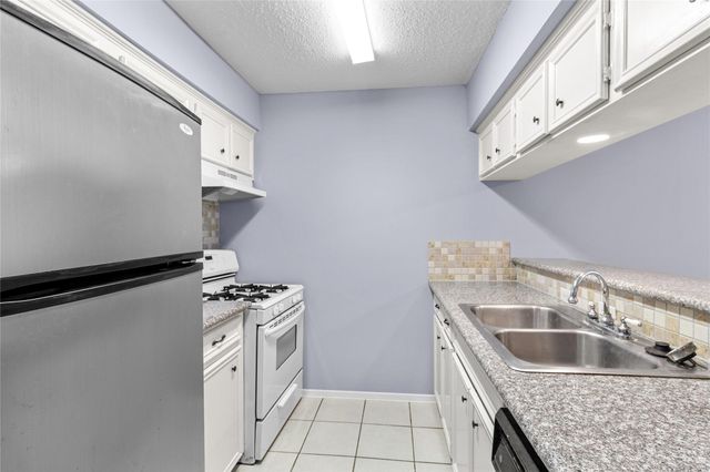1016 Tri Oaks Lane 92, Houston, TX 77043