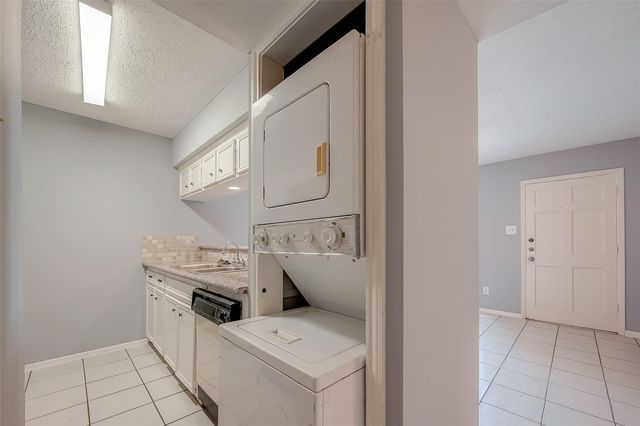 1016 Tri Oaks Lane 92, Houston, TX 77043