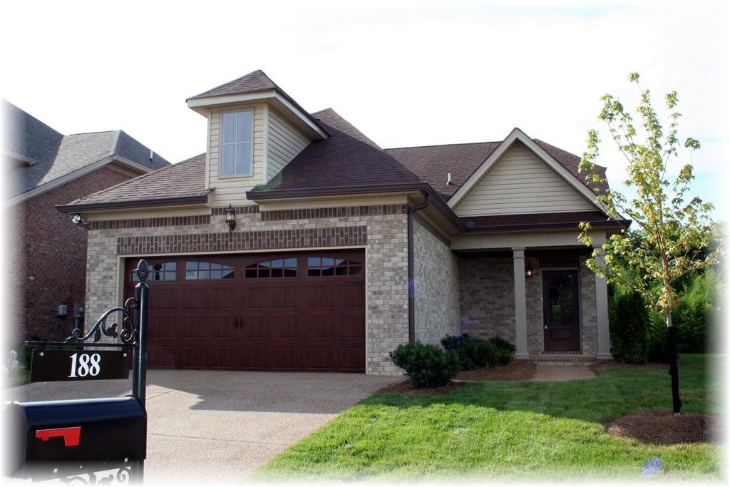 188 Annapolis Bend Cir, Hendersonville, TN 37075