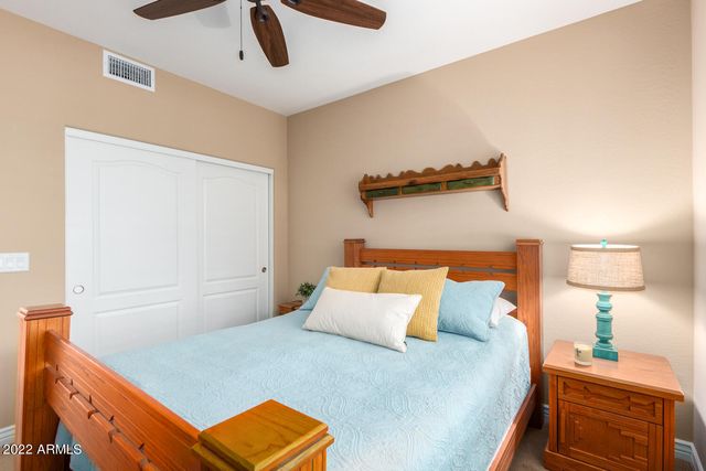 2425 W BRONCO BUTTE Trail 1049, Phoenix, AZ 85085