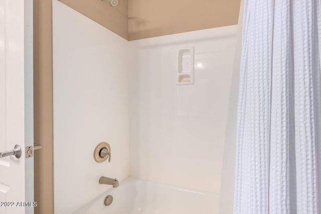 2425 W BRONCO BUTTE Trail 1049, Phoenix, AZ 85085