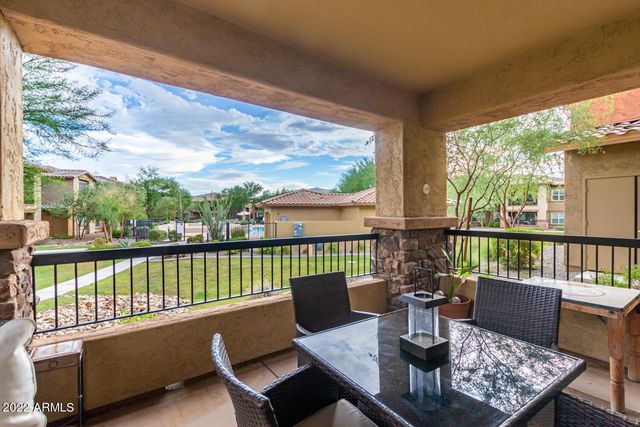 2425 W BRONCO BUTTE Trail 1049, Phoenix, AZ 85085