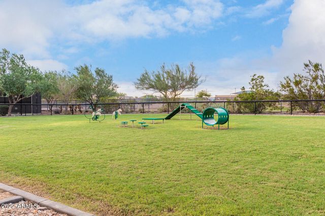 2425 W BRONCO BUTTE Trail 1049, Phoenix, AZ 85085