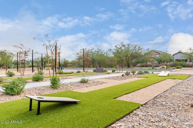 2425 W BRONCO BUTTE Trail 1049, Phoenix, AZ 85085