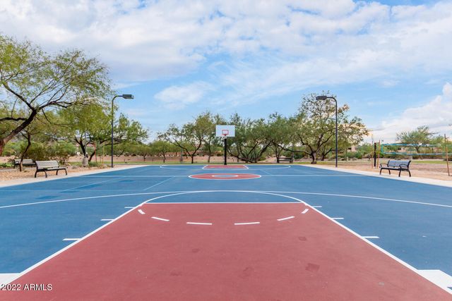 2425 W BRONCO BUTTE Trail 1049, Phoenix, AZ 85085