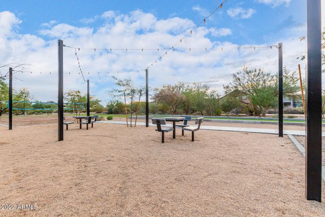 2425 W BRONCO BUTTE Trail 1049, Phoenix, AZ 85085