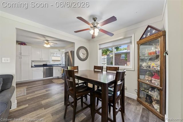 373 Tilmor Drive, Waterford, MI 48328