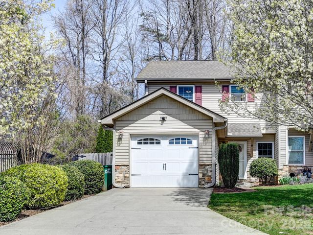 7 Mahogany Road, Arden, NC 28704