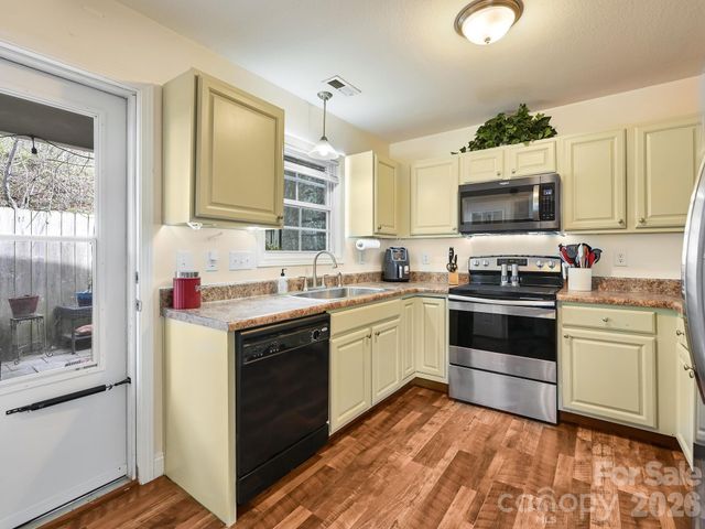 7 Mahogany Road, Arden, NC 28704