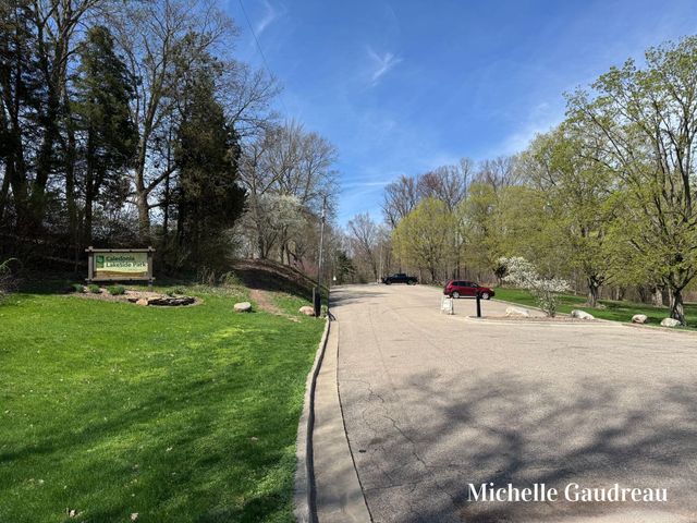 116 W Main Street Se, Caledonia Vlg, MI 49316