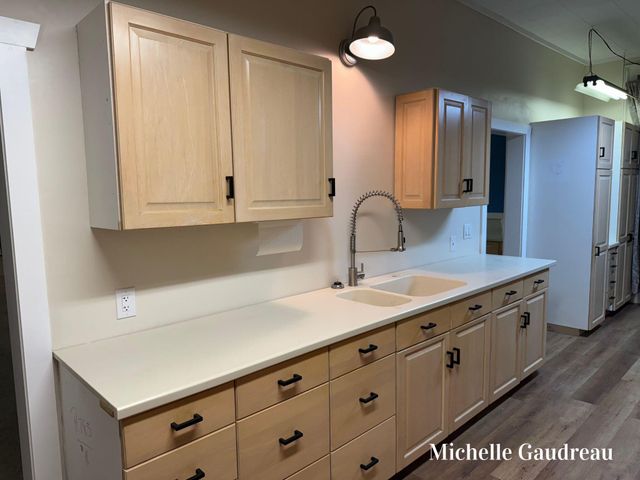 116 W Main Street Se, Caledonia Vlg, MI 49316