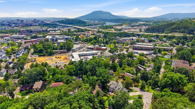 323 Pine Ridge Road, Chattanooga, TN 37405
