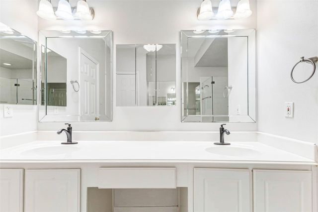 10210 Thornmont Lane, Houston, TX 77070