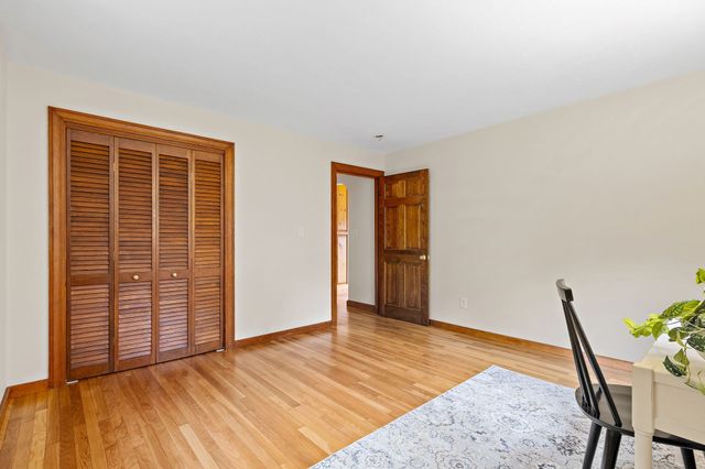 217 Hudson Rd, Stow, MA 01775