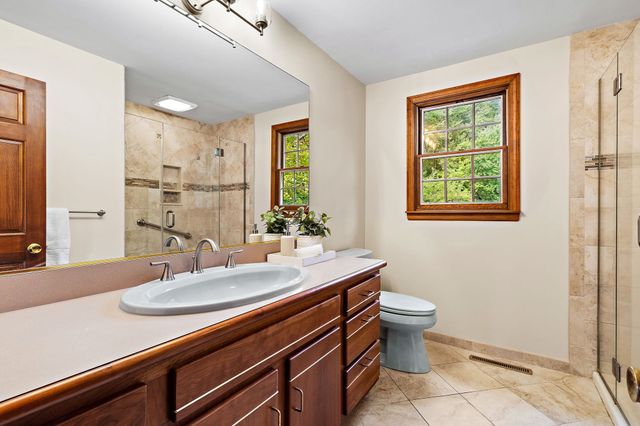 217 Hudson Rd, Stow, MA 01775