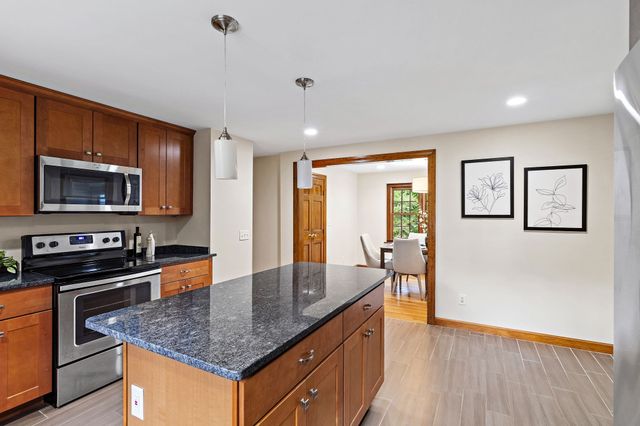 217 Hudson Rd, Stow, MA 01775