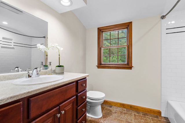 217 Hudson Rd, Stow, MA 01775