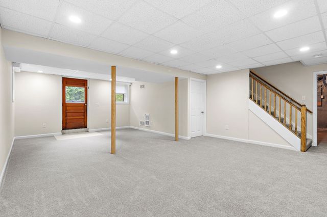 217 Hudson Rd, Stow, MA 01775