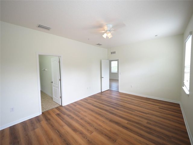 8140 ENCLAVE WAY 101, Sarasota, FL 34243