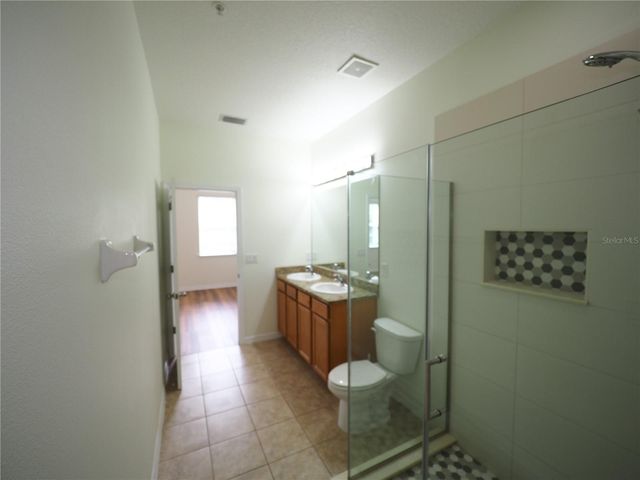 8140 ENCLAVE WAY 101, Sarasota, FL 34243