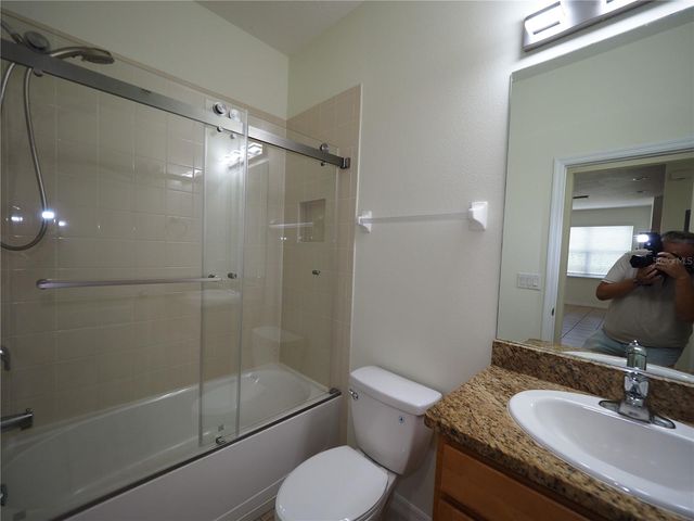 8140 ENCLAVE WAY 101, Sarasota, FL 34243