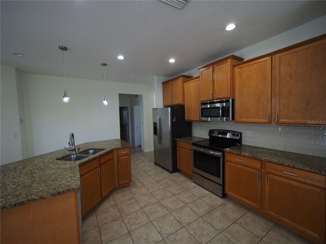 8140 ENCLAVE WAY 101, Sarasota, FL 34243