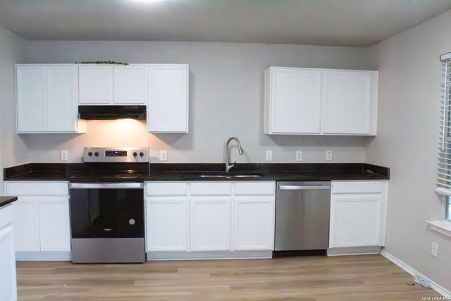 6903 Pecan Fall, Converse, TX 78109