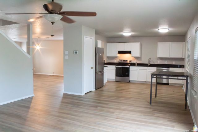 6903 Pecan Fall, Converse, TX 78109