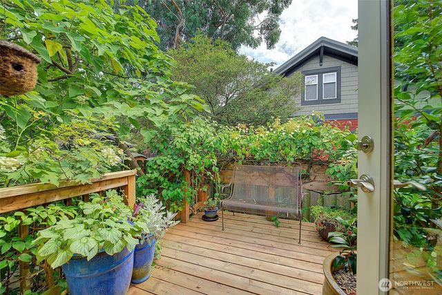 7418 8th Avenue NW, Seattle, WA 98117