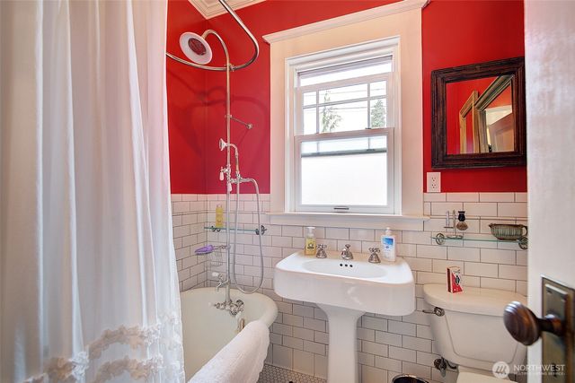7418 8th Avenue NW, Seattle, WA 98117