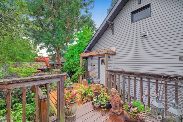 7418 8th Avenue NW, Seattle, WA 98117