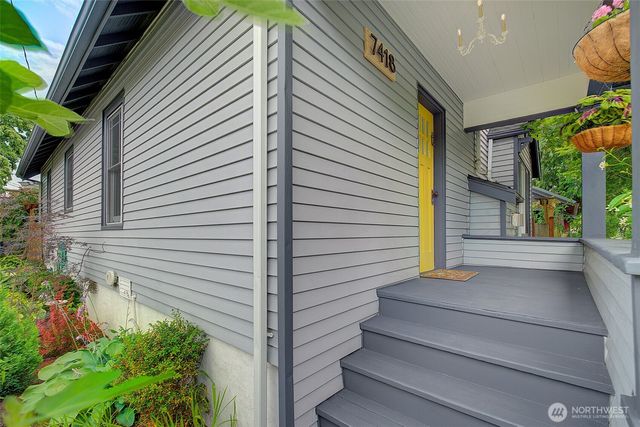 7418 8th Avenue NW, Seattle, WA 98117