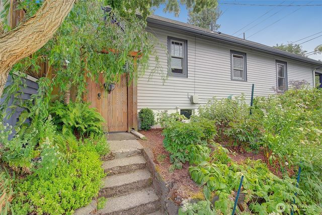 7418 8th Avenue NW, Seattle, WA 98117