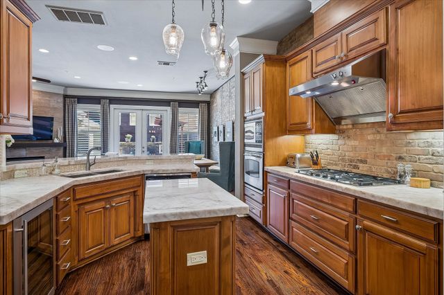 177 Summit Avenue, Southlake, TX 76092