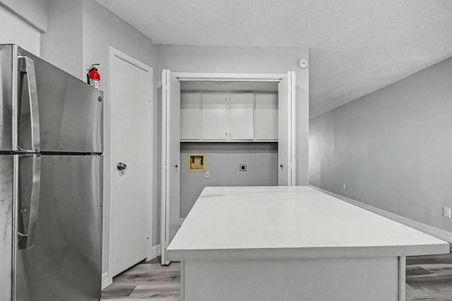 3919 Fairmont Parkway 113, Pasadena, TX 77504