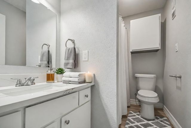 3919 Fairmont Parkway 113, Pasadena, TX 77504