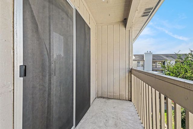 3919 Fairmont Parkway 113, Pasadena, TX 77504