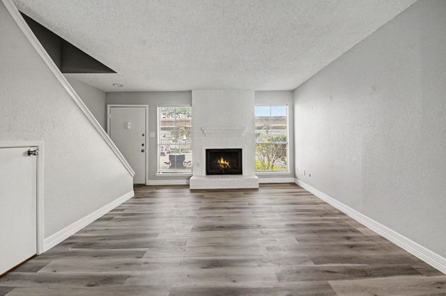 3919 Fairmont Parkway 113, Pasadena, TX 77504