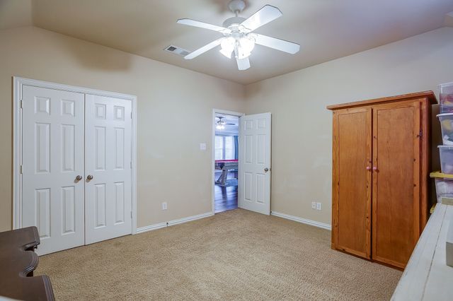 2952 Masters Court S, Burleson, TX 76028