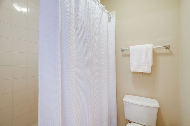 2952 Masters Court S, Burleson, TX 76028