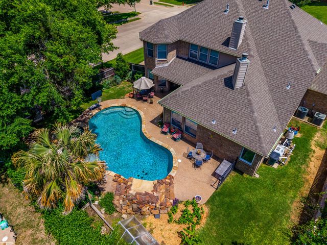 2952 Masters Court S, Burleson, TX 76028