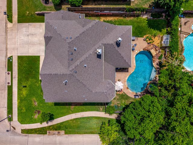 2952 Masters Court S, Burleson, TX 76028