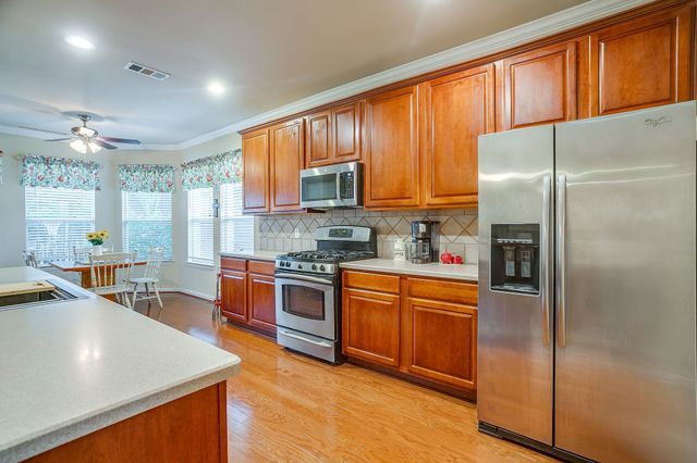 2952 Masters Court S, Burleson, TX 76028